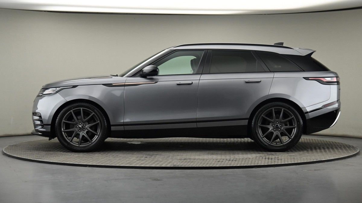 Land Rover Range Rover Velar Image 22