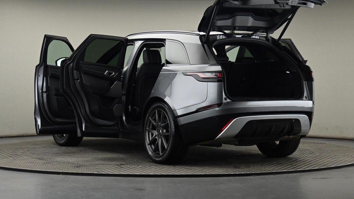 Land Rover Range Rover Velar Image 28