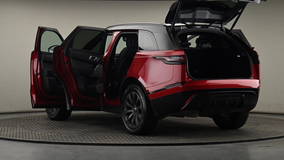 Land Rover Range Rover Velar Image 29