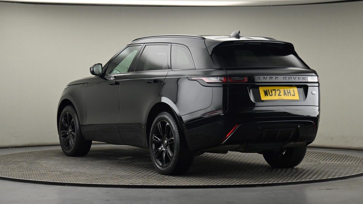 Land Rover Range Rover Velar Image 24