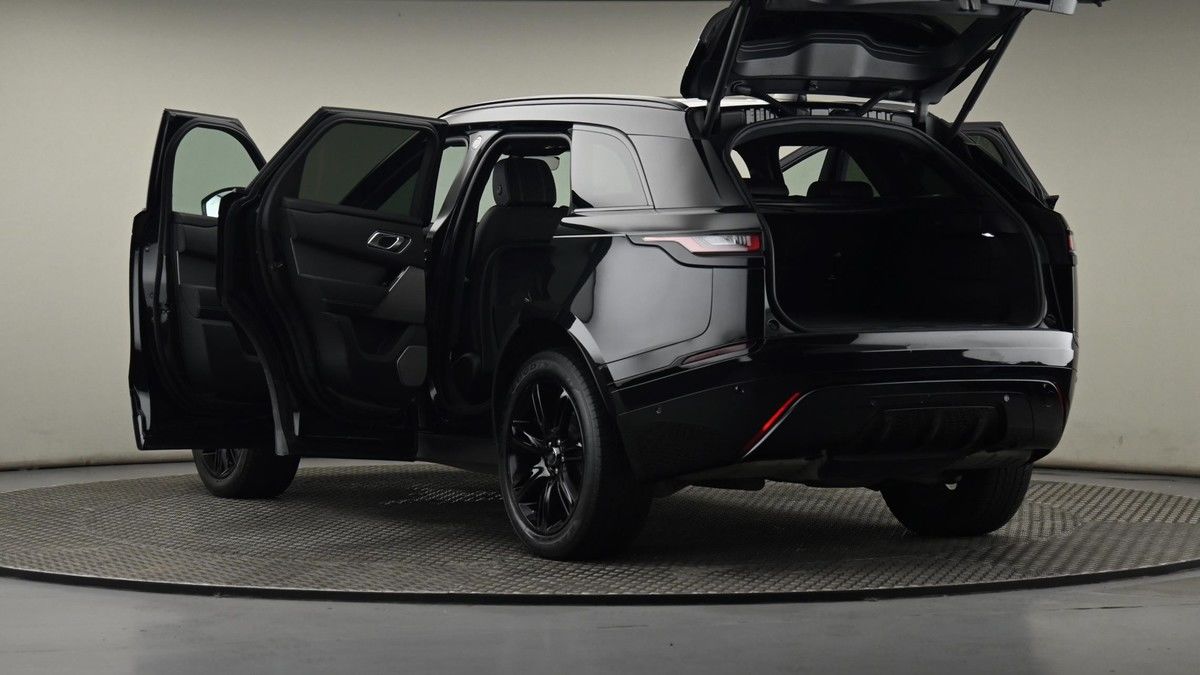 Land Rover Range Rover Velar Image 29