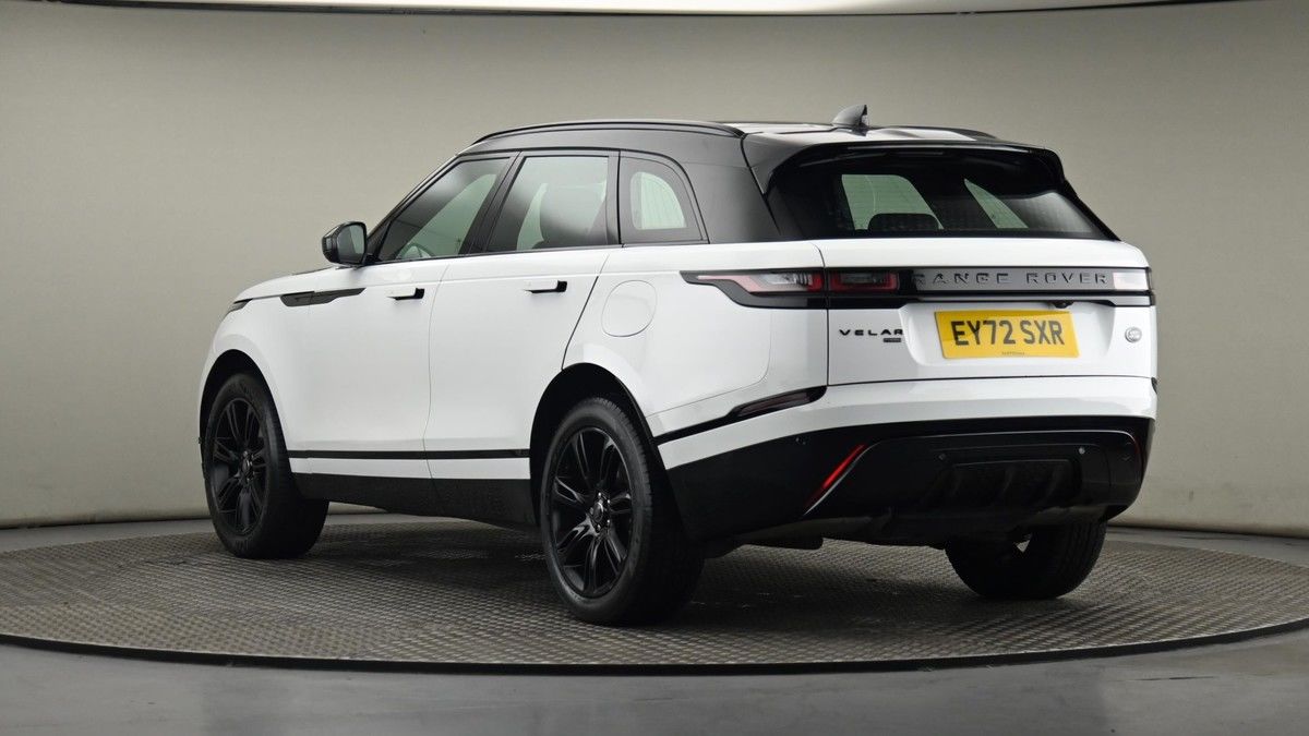 Land Rover Range Rover Velar Image 24
