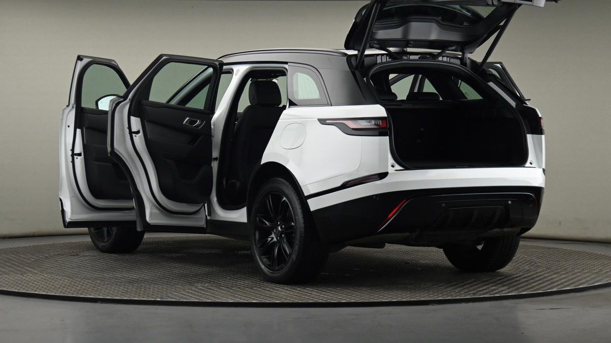 Land Rover Range Rover Velar Image 29