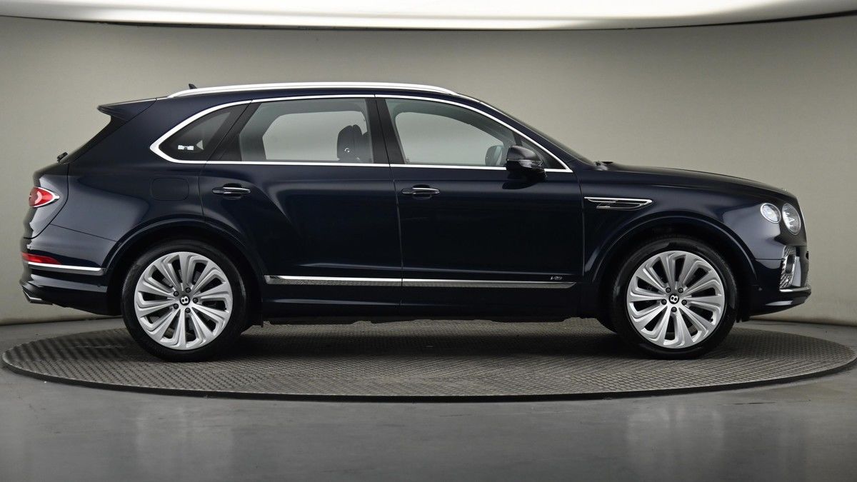 Bentley Bentayga Image 27
