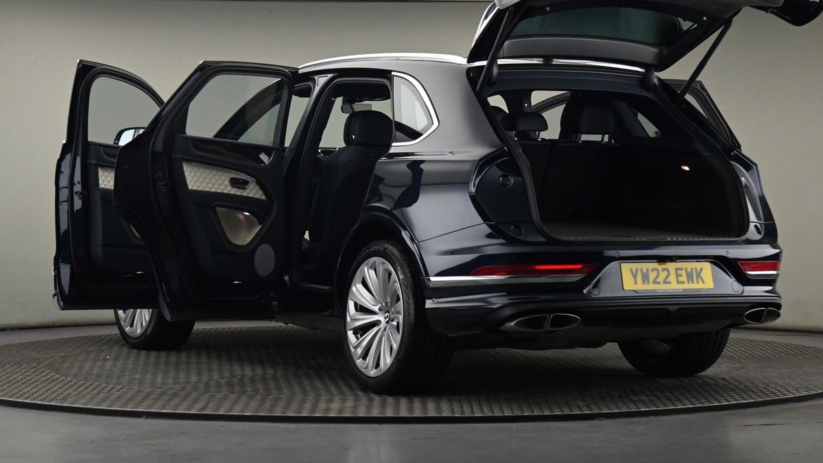 Bentley Bentayga Image 29