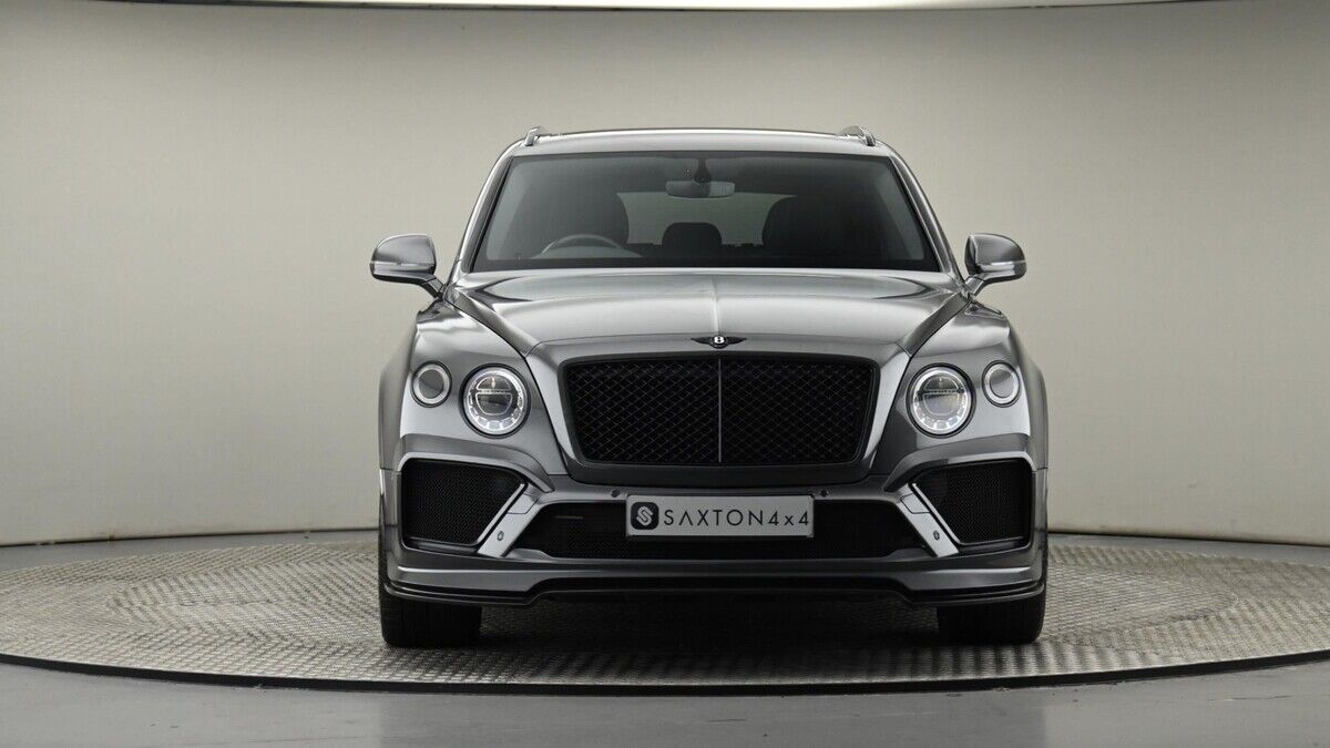 Bentley Bentayga Image 21