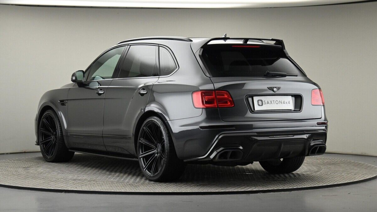 Bentley Bentayga Image 24