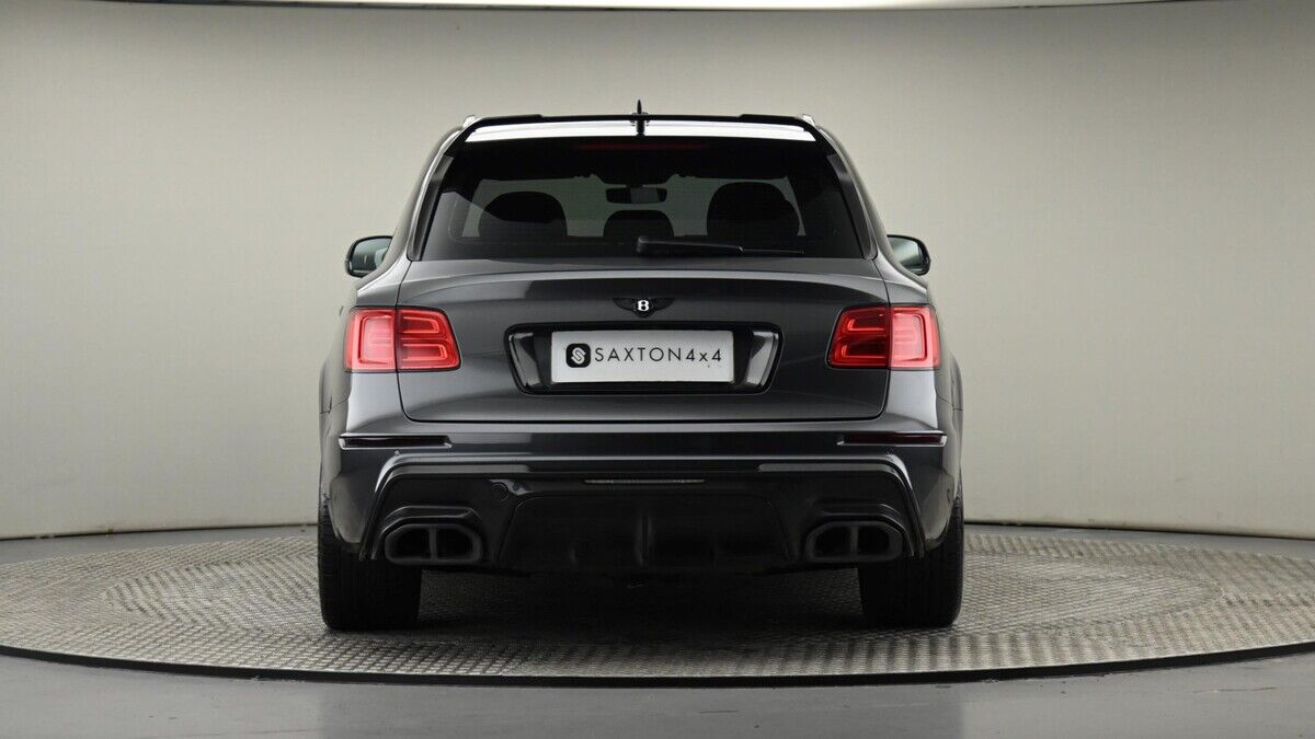 Bentley Bentayga Image 25