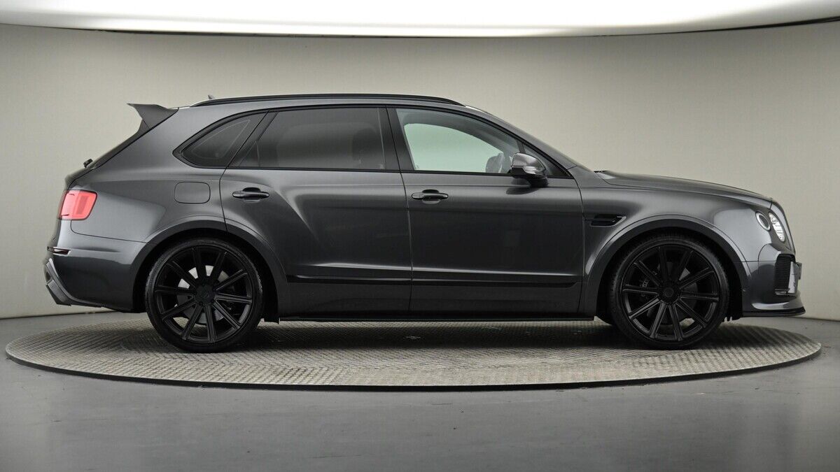 Bentley Bentayga Image 27