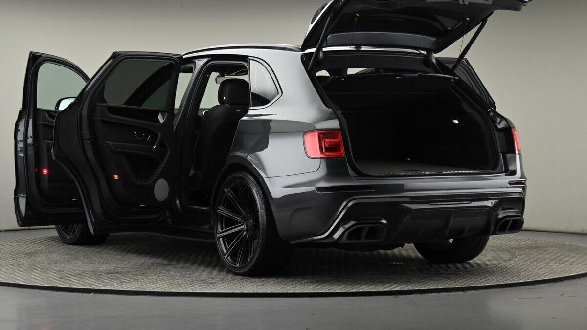 Bentley Bentayga Image 29