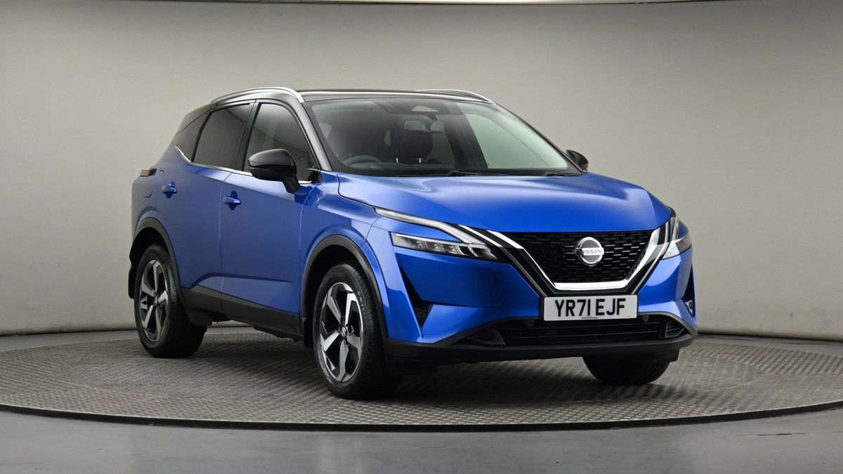 Nissan Qashqai Sticky Header Image