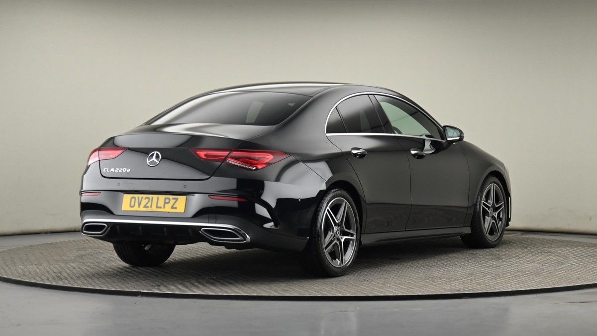Mercedes-Benz CLA Image 25
