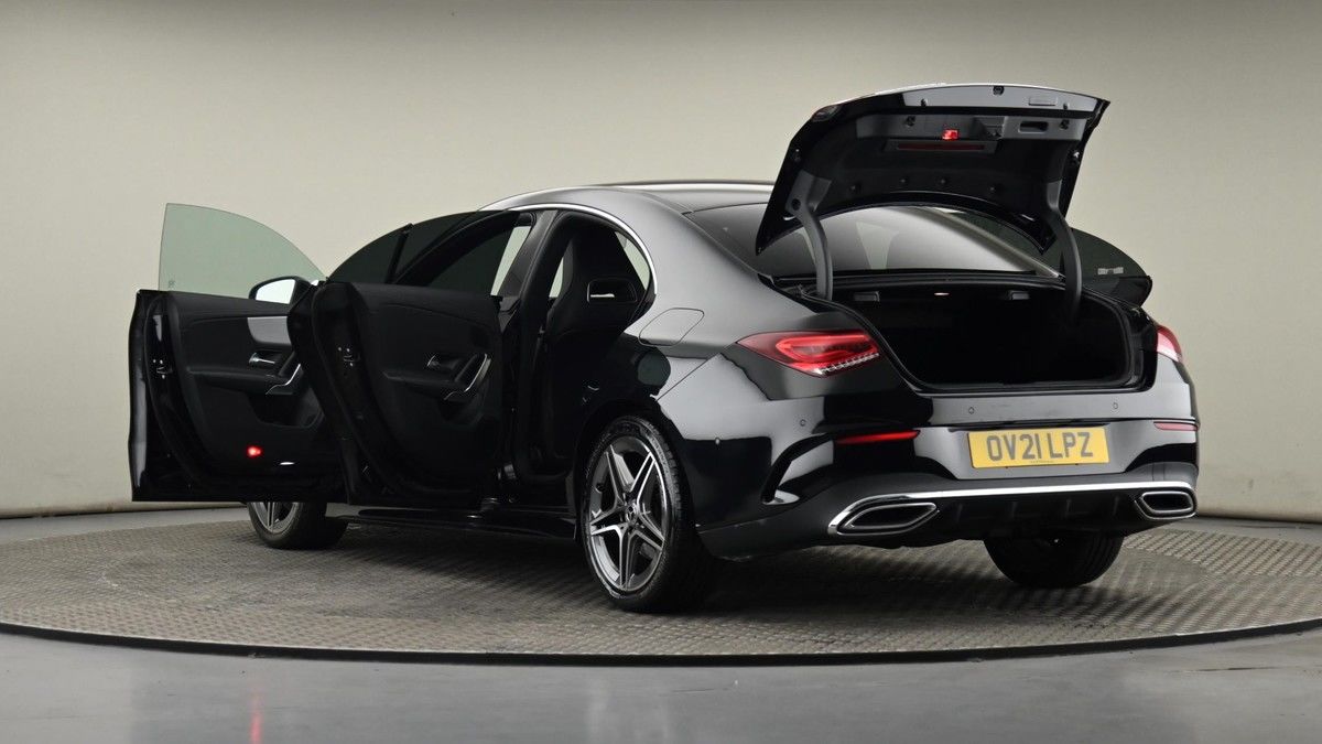 Mercedes-Benz CLA Image 28