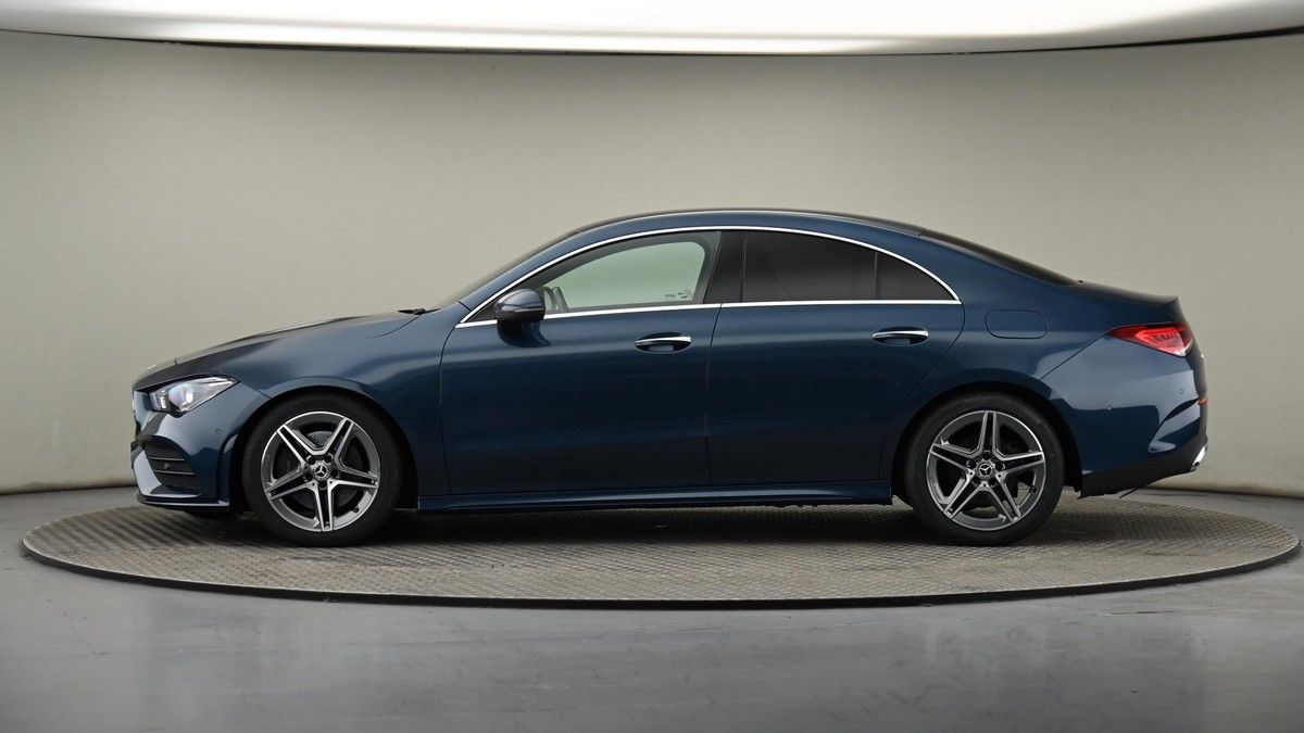 Mercedes-Benz CLA Image 22