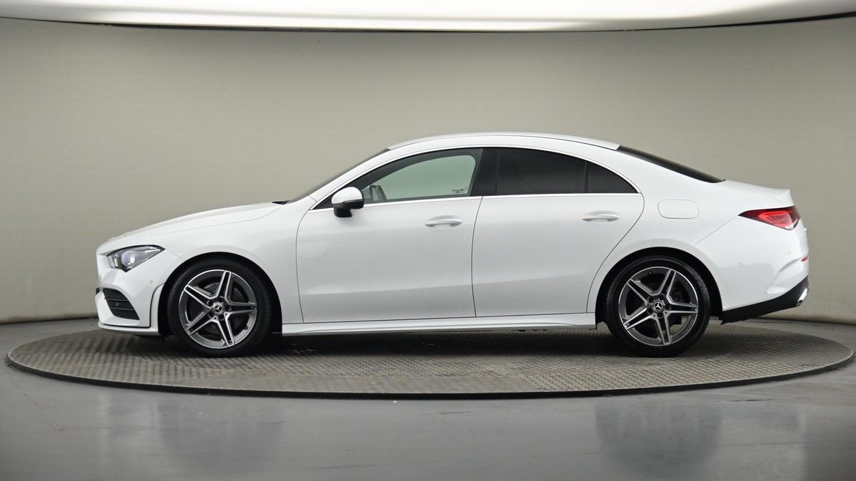 Mercedes-Benz CLA Image 23