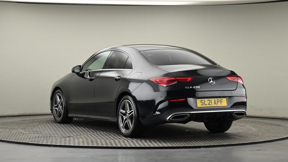 Mercedes-Benz CLA Image 24
