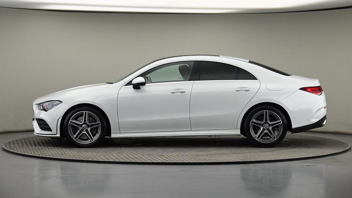 Mercedes-Benz CLA Image 23