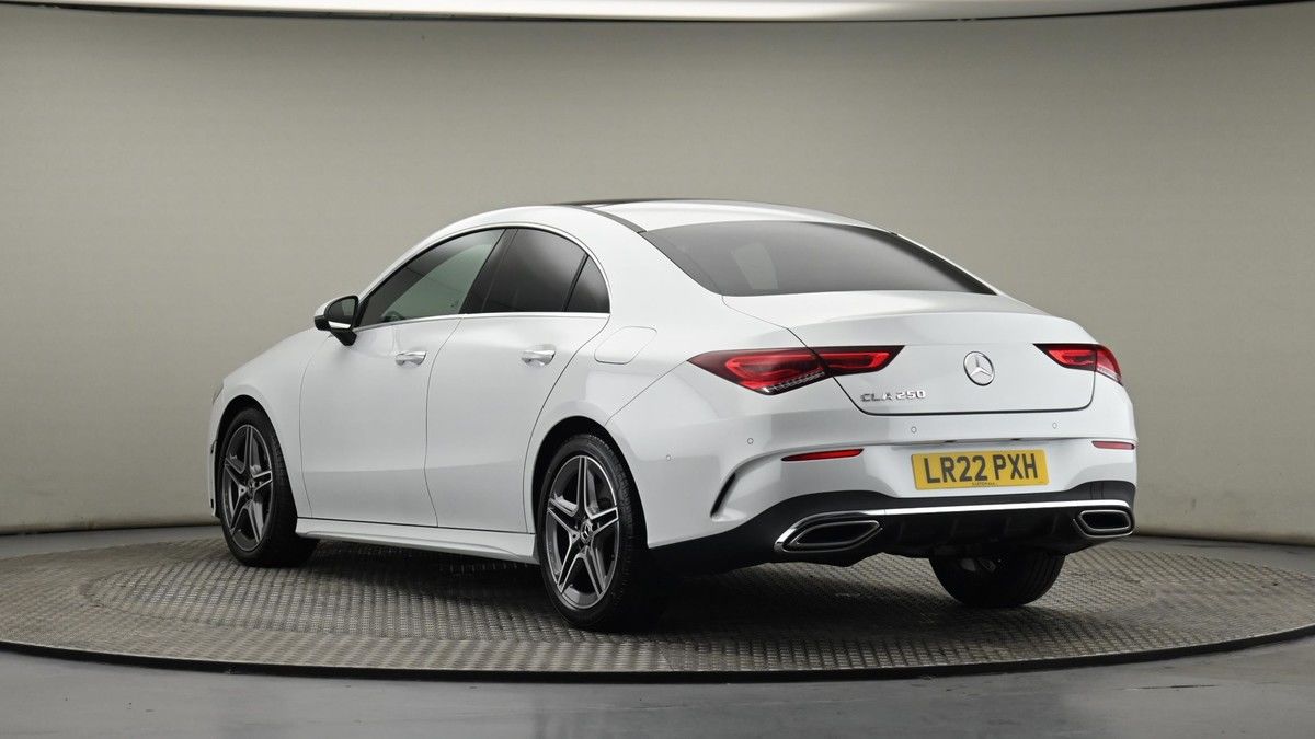 Mercedes-Benz CLA Image 24