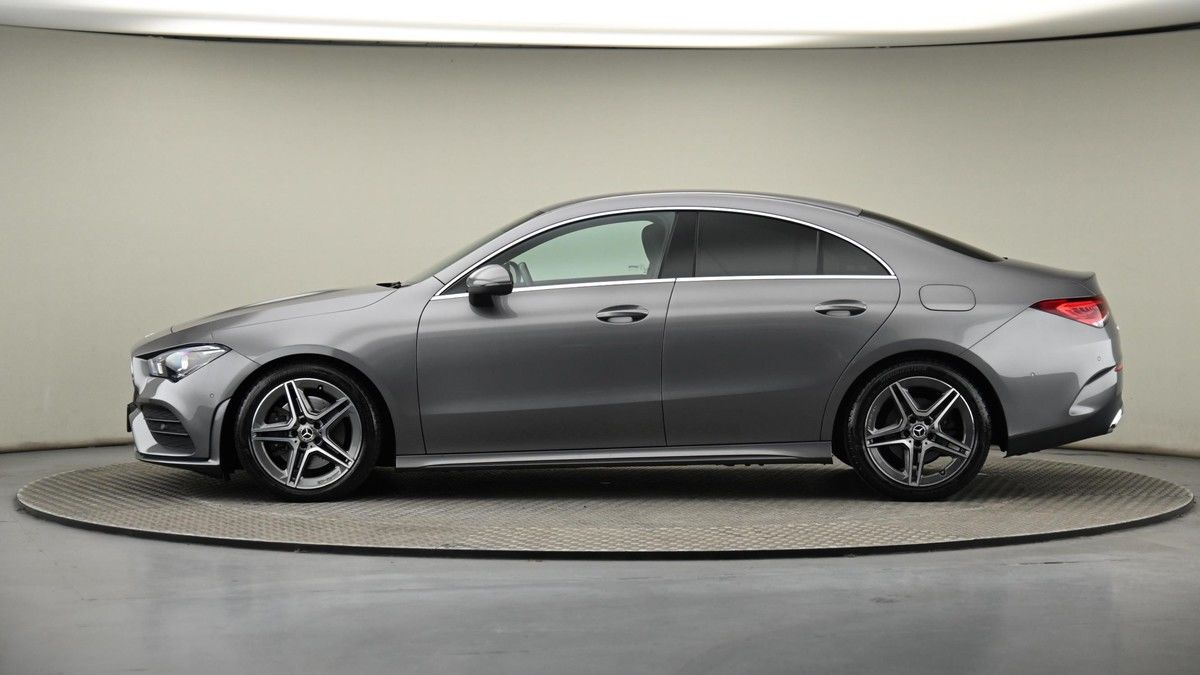 Mercedes-Benz CLA Image 22