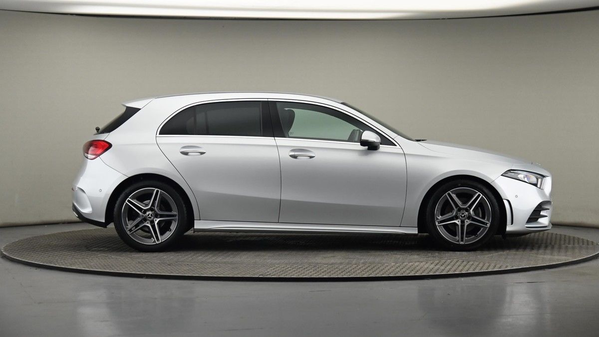 Mercedes-Benz A Class Image 26
