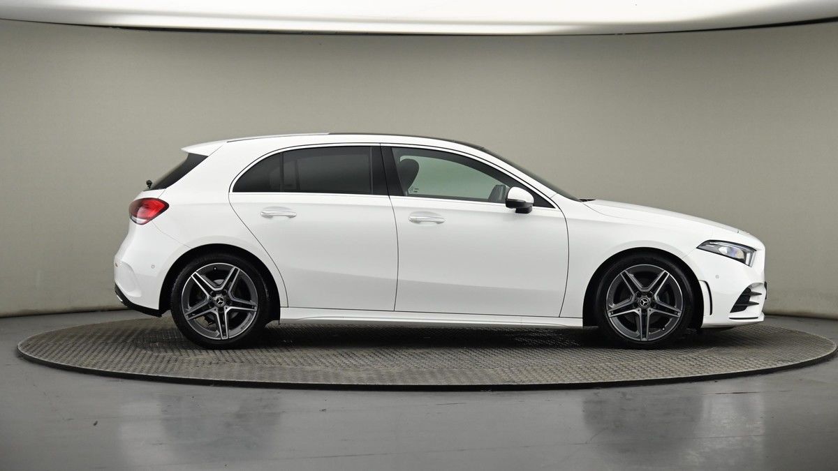 Mercedes-Benz A Class Image 26