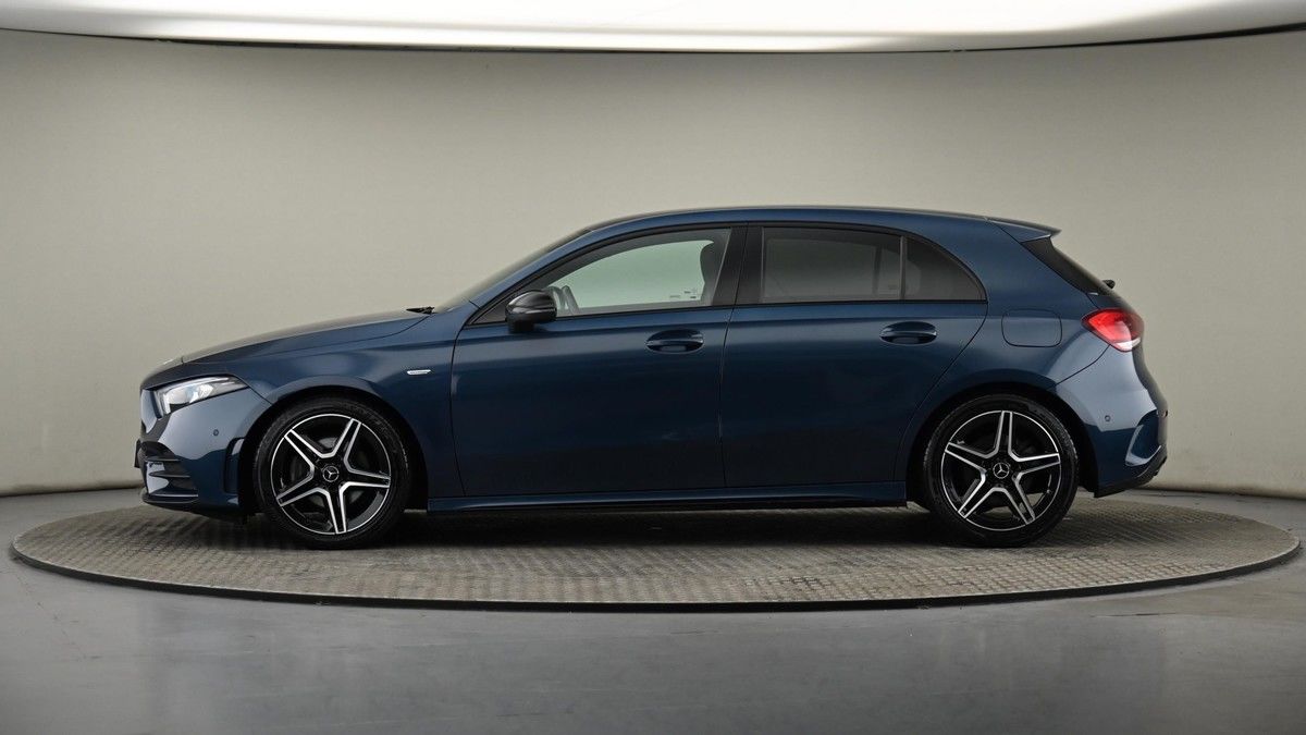 Mercedes-Benz A Class Image 22