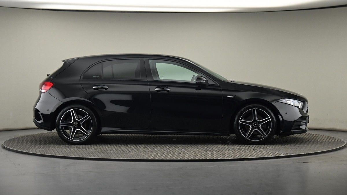 Mercedes-Benz A Class Image 27