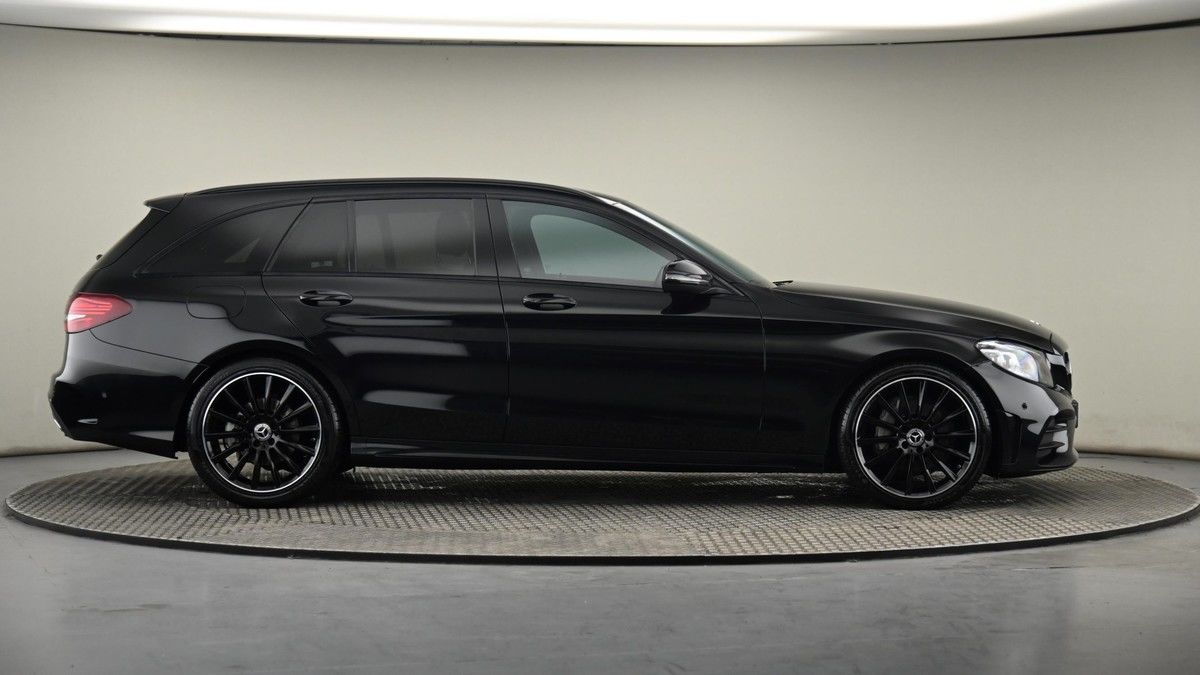 Mercedes-Benz C Class Image 27