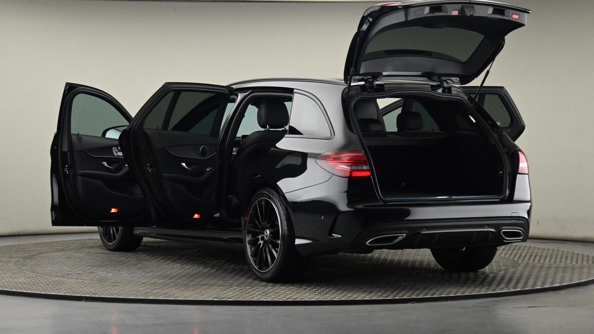 Mercedes-Benz C Class Image 29