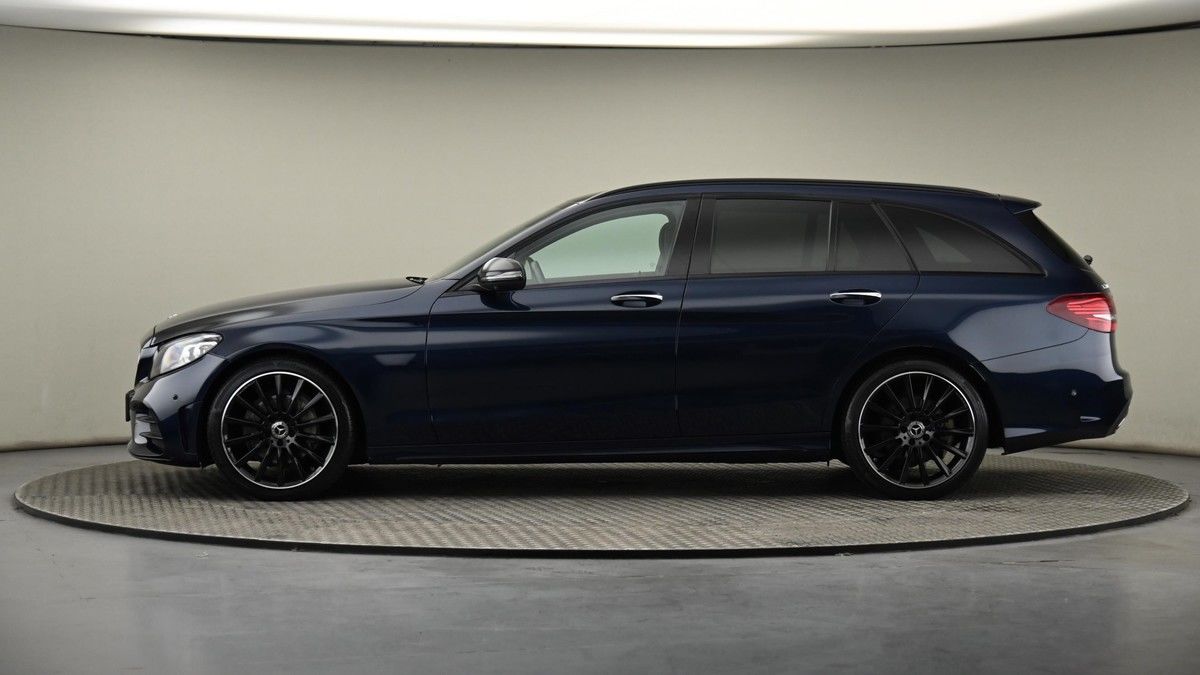 Mercedes-Benz C Class Image 23