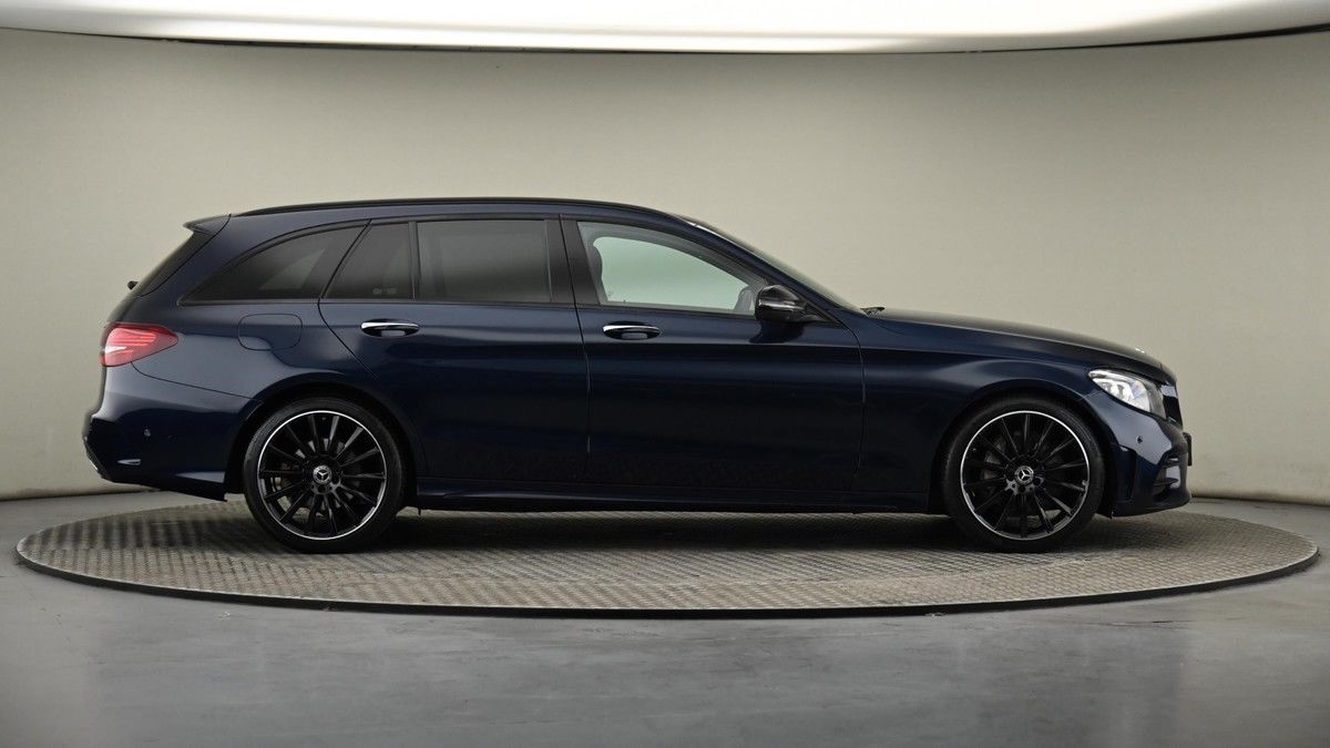 Mercedes-Benz C Class Image 27
