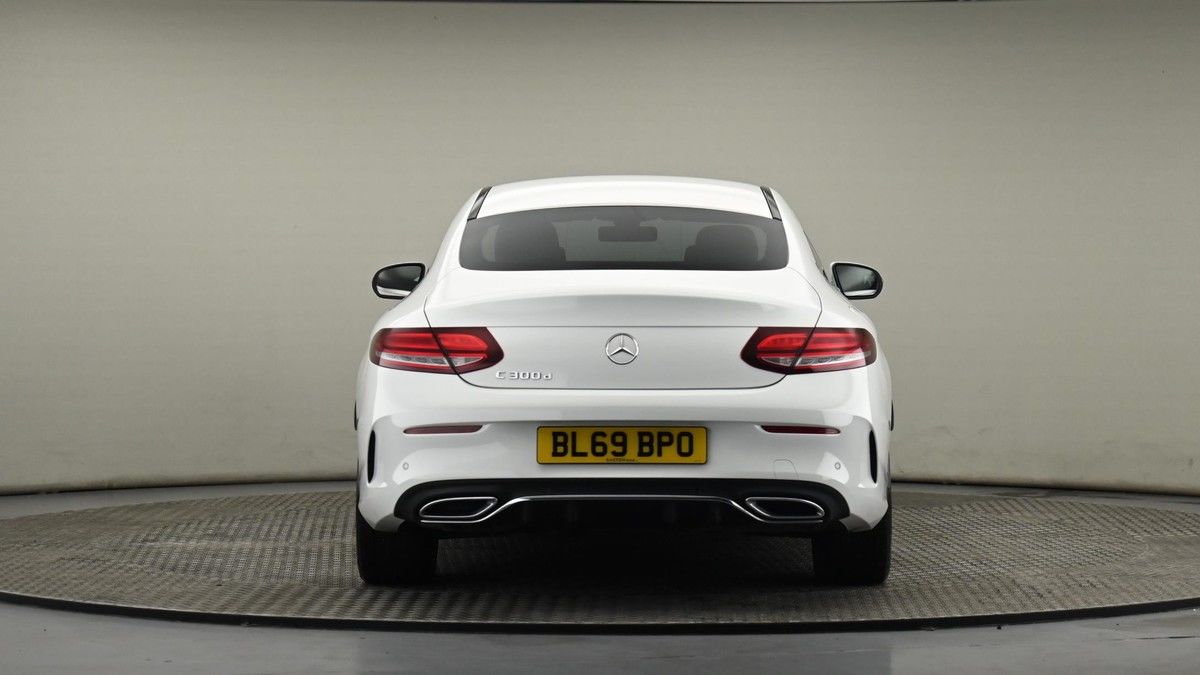 Mercedes-Benz C Class Image 24