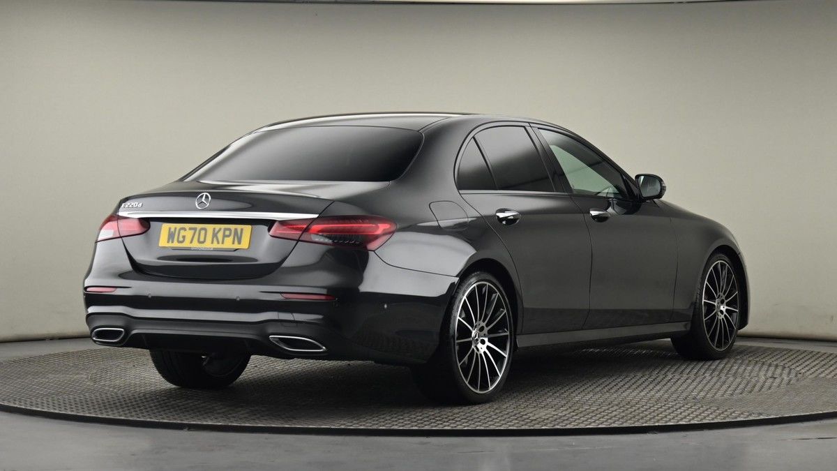 Mercedes-Benz E Class Image 26
