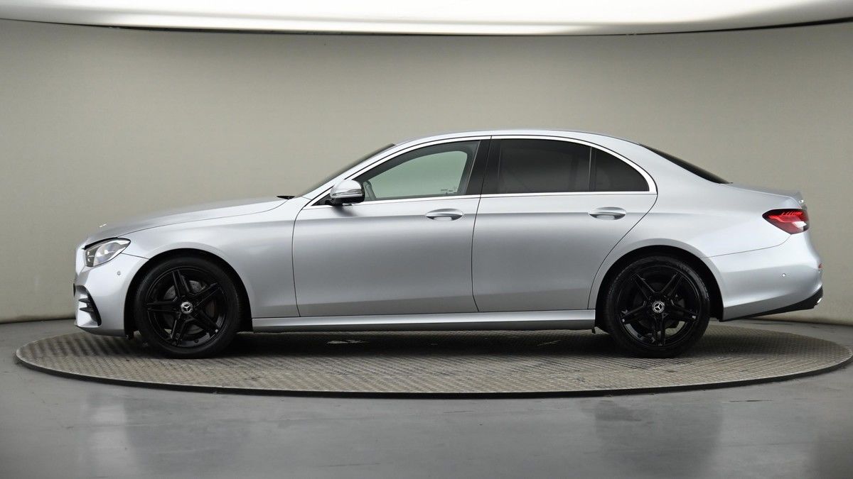 Mercedes-Benz E Class Image 22