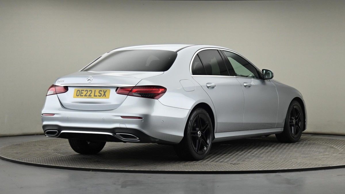 Mercedes-Benz E Class Image 25