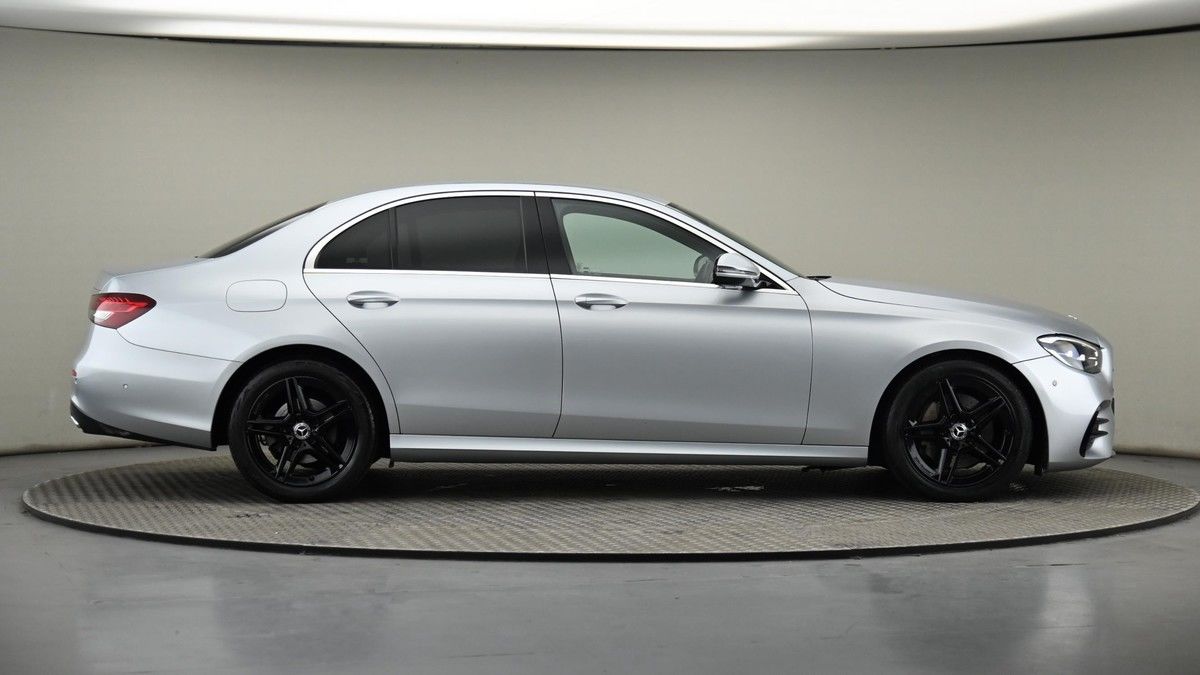 Mercedes-Benz E Class Image 26