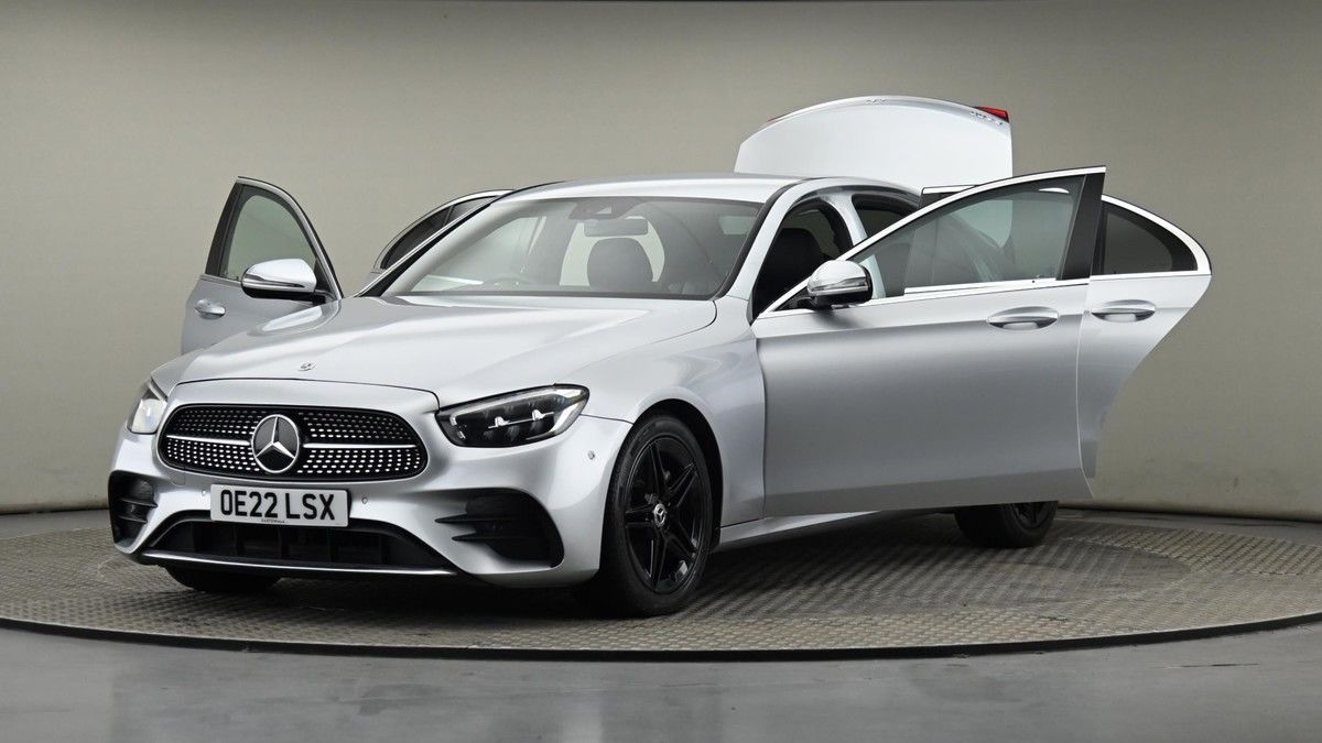 Mercedes-Benz E Class Image 27