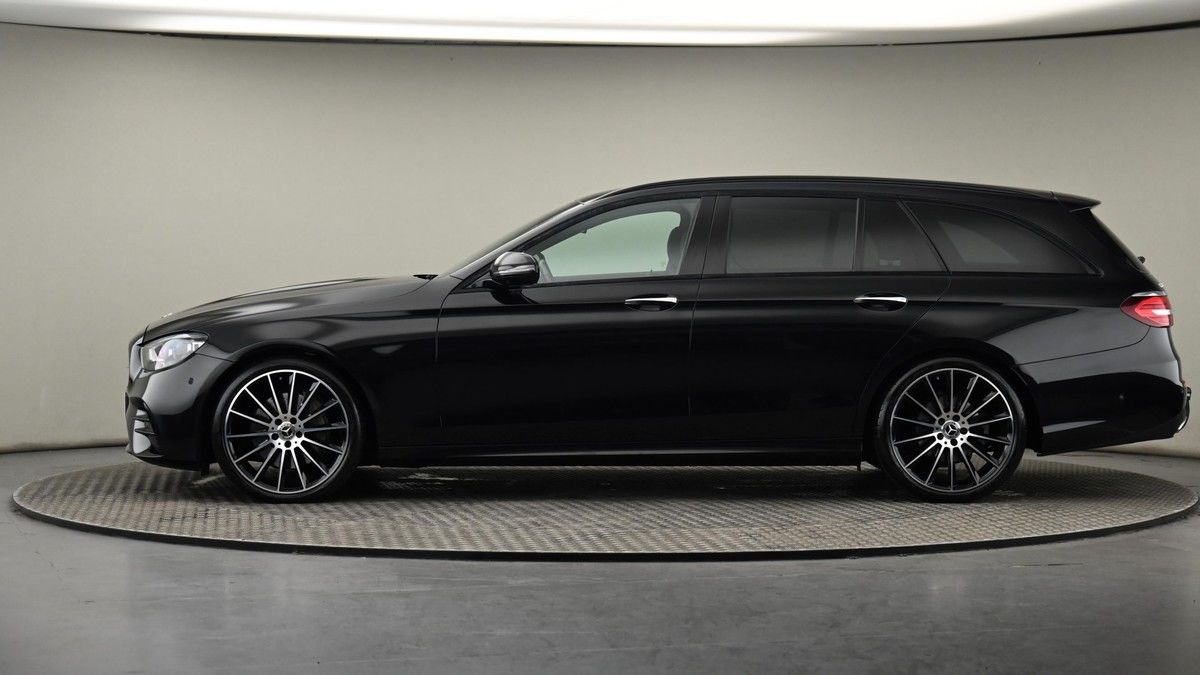 Mercedes-Benz E Class Image 23