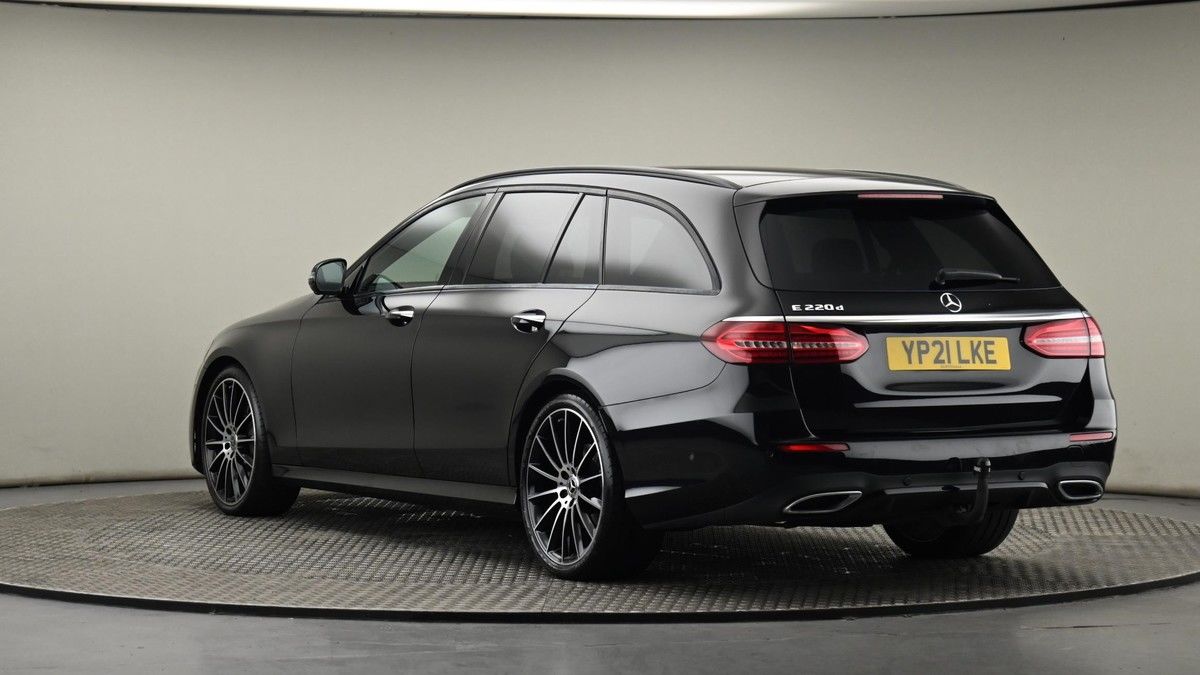 Mercedes-Benz E Class Image 24