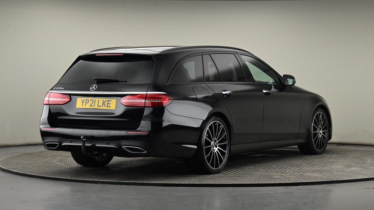 Mercedes-Benz E Class Image 26