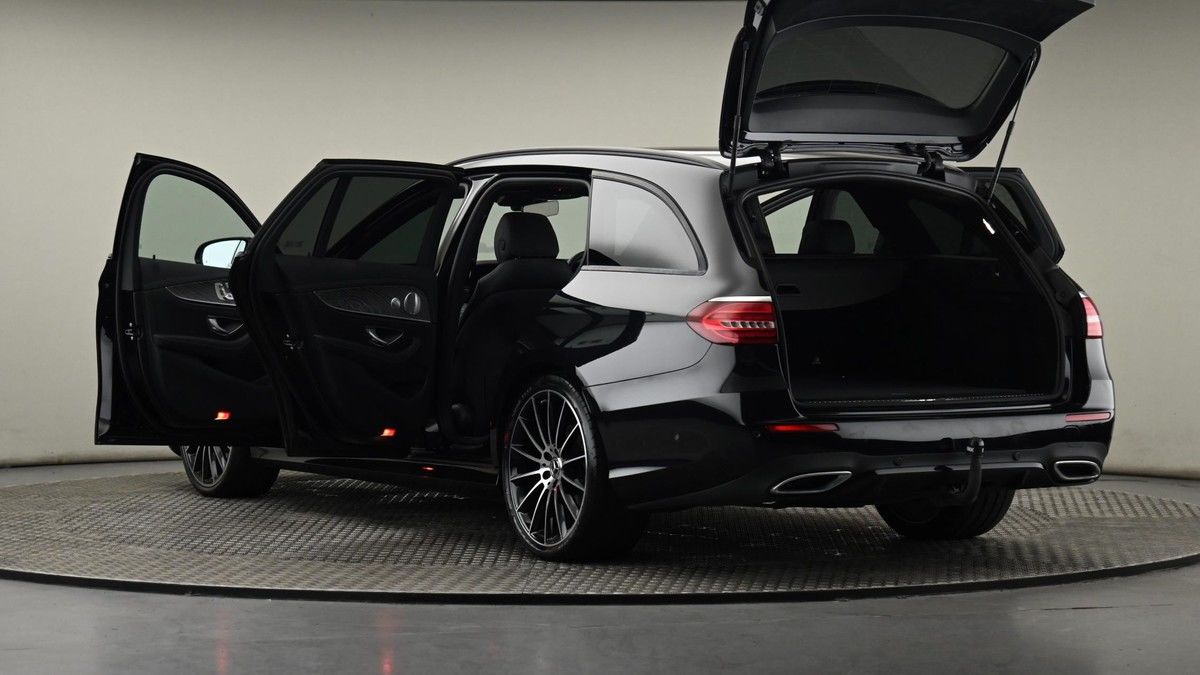 Mercedes-Benz E Class Image 29