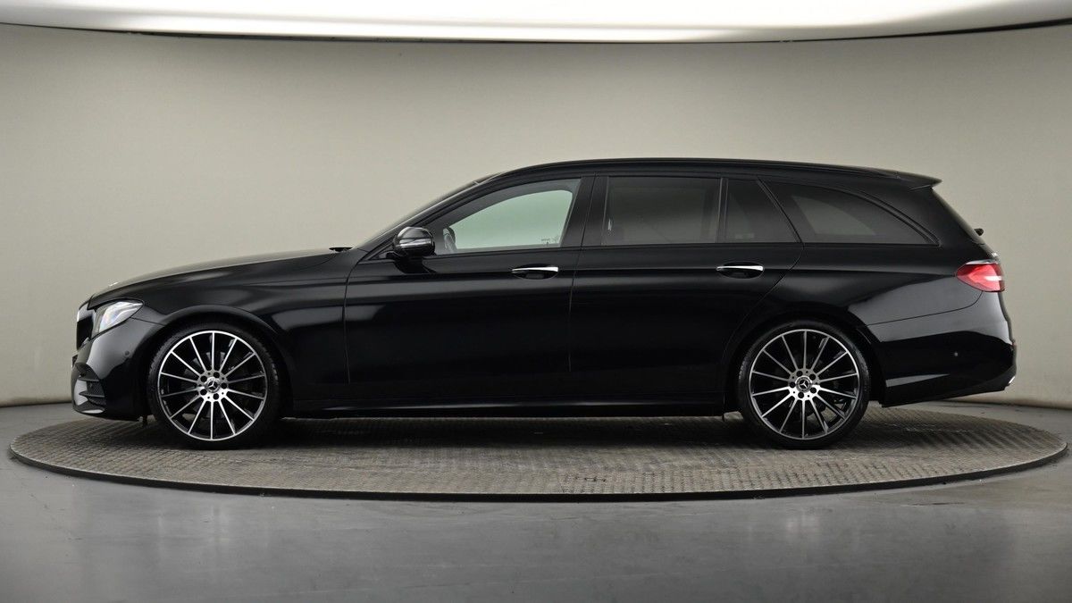 Mercedes-Benz E Class Image 23