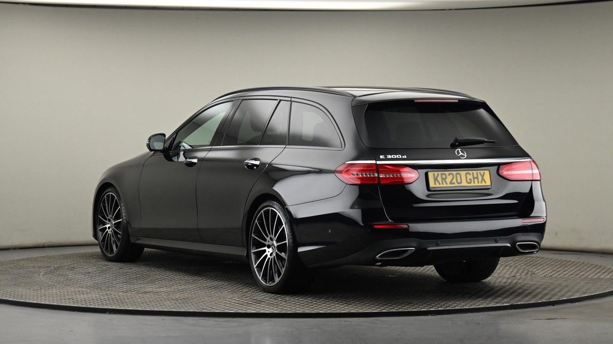 Mercedes-Benz E Class Image 24