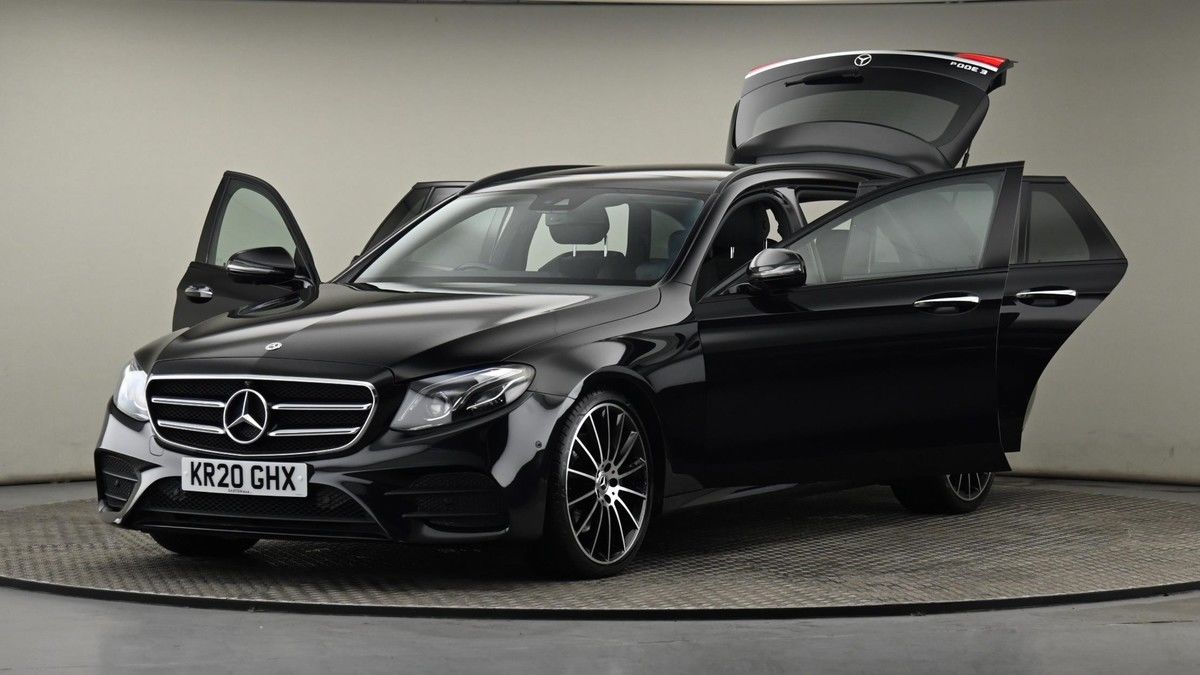 Mercedes-Benz E Class Image 28