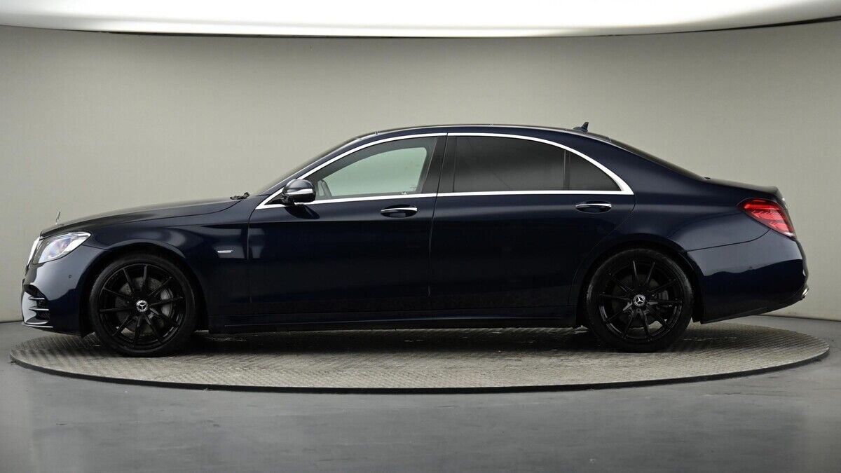 Mercedes-Benz S Class Image 23