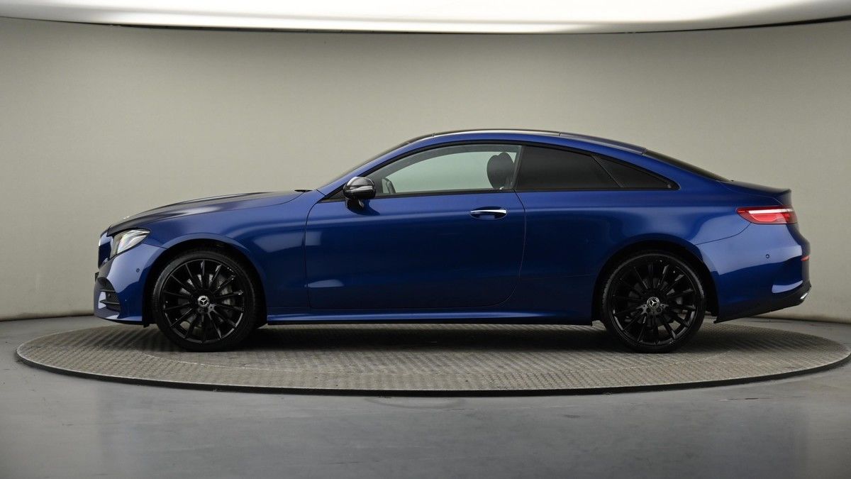 Mercedes-Benz E Class Image 23