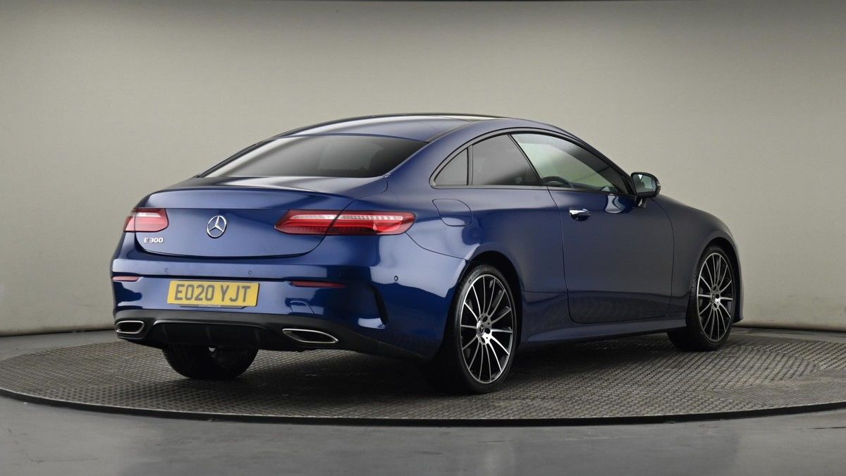 Mercedes-Benz E Class Image 26