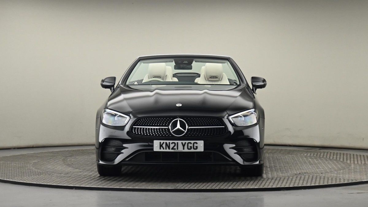 Mercedes-Benz E Class Image 21