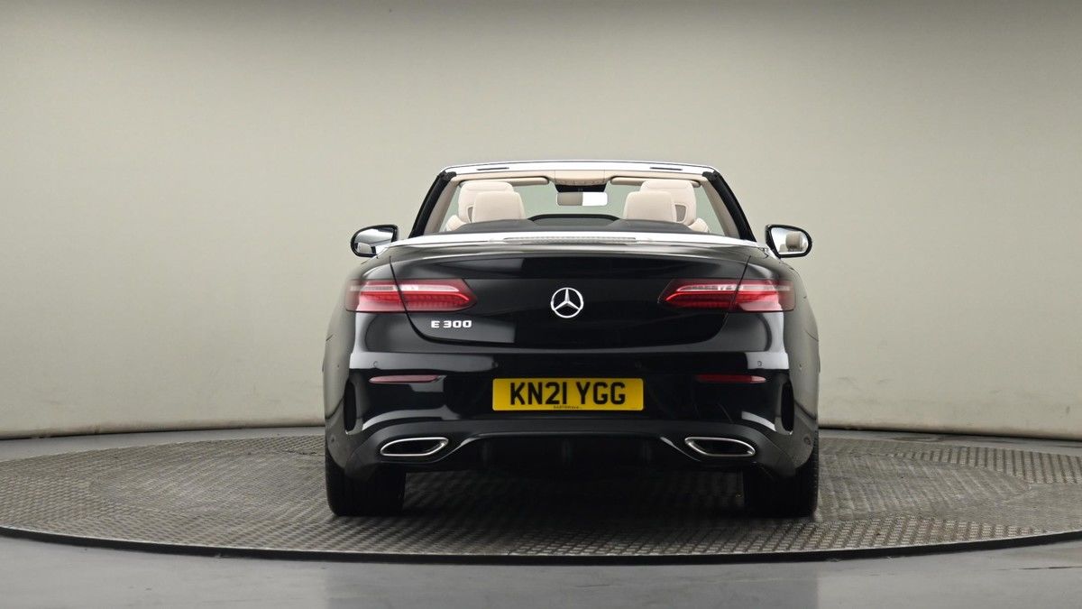 Mercedes-Benz E Class Image 25