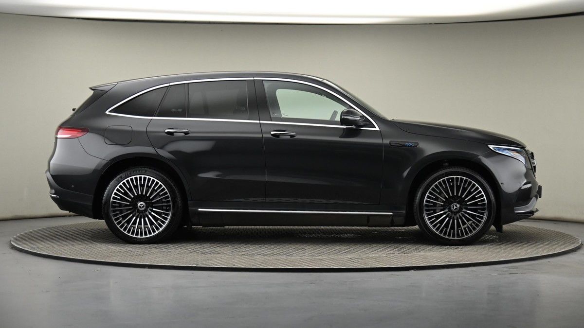 Mercedes-Benz EQC Image 27